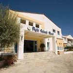Islands Pefki