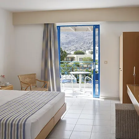 Islands Hotel 2*