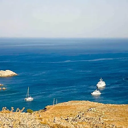 Islands 2* Pefki