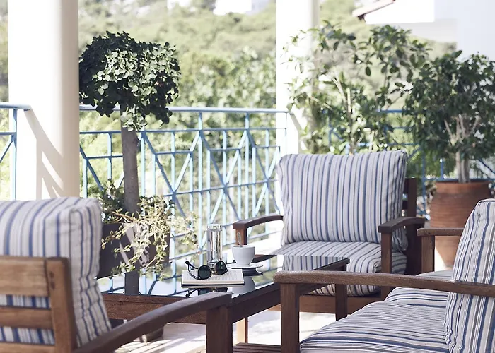 Islands 2* Πεύκος