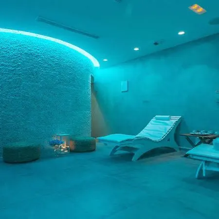 فندق Islands 2*
